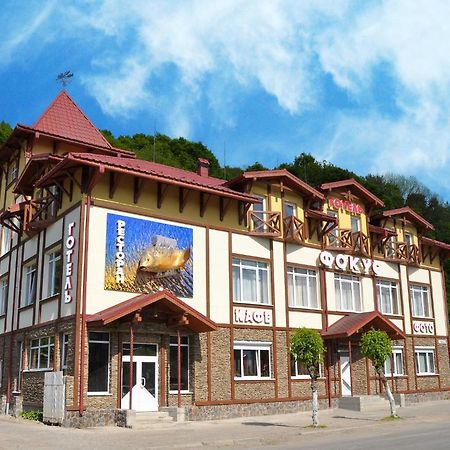 Focus Hotel Khust Eksteriør billede