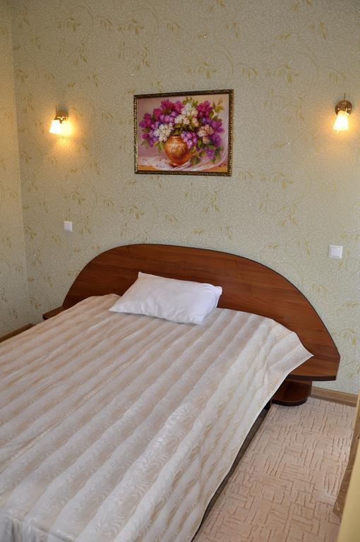 Focus Hotel Khust Eksteriør billede